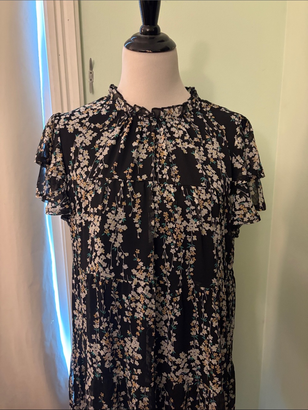 SHEIN Black Floral Ruffle Sleeve Blouse